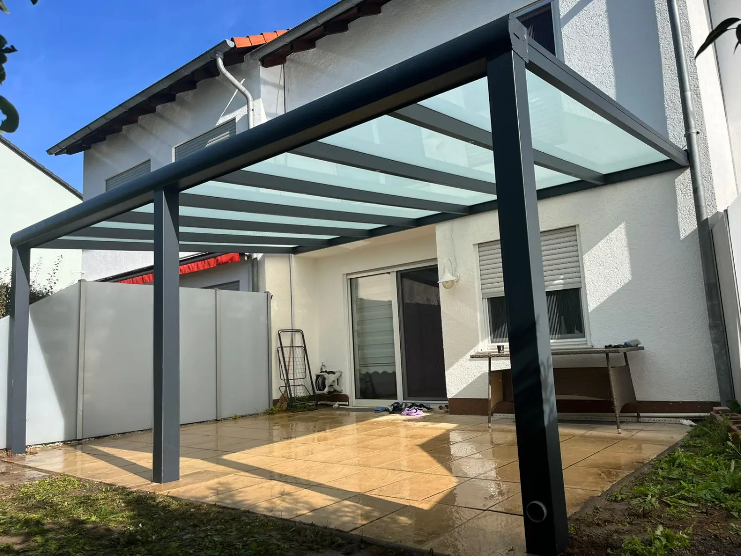 Gringo Dienstleistung -  Terassenüberdachung - Vordach